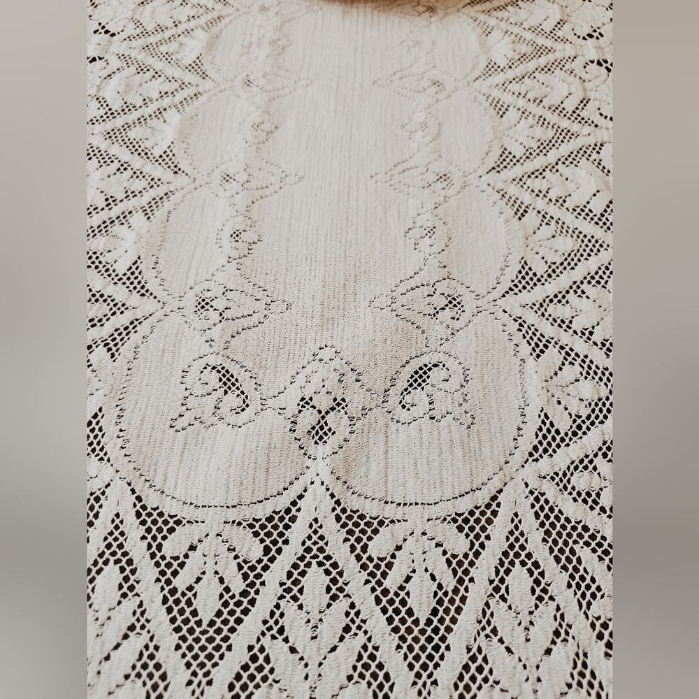 Vintage Lace Cream Table Runner - Picture 3 of 5